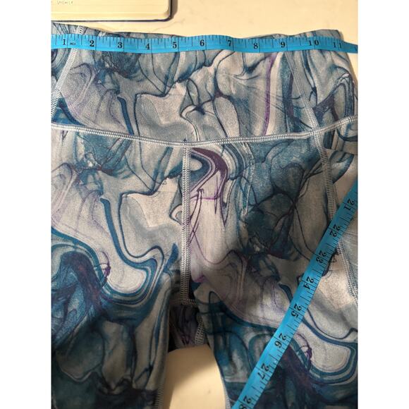 Victoria's Secret On Point Flow High-Rise Monochrome Biker Shorts | Womens Sz 2 - Picture 10 of 12